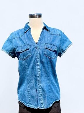 Vintage Discovery Clothing Denim Short Sleeve Button-Up Shirt - Blue